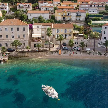 In Korcula With Sauna 布尔纳