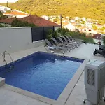 Nice Apartment In Korcula With Sauna * Brna